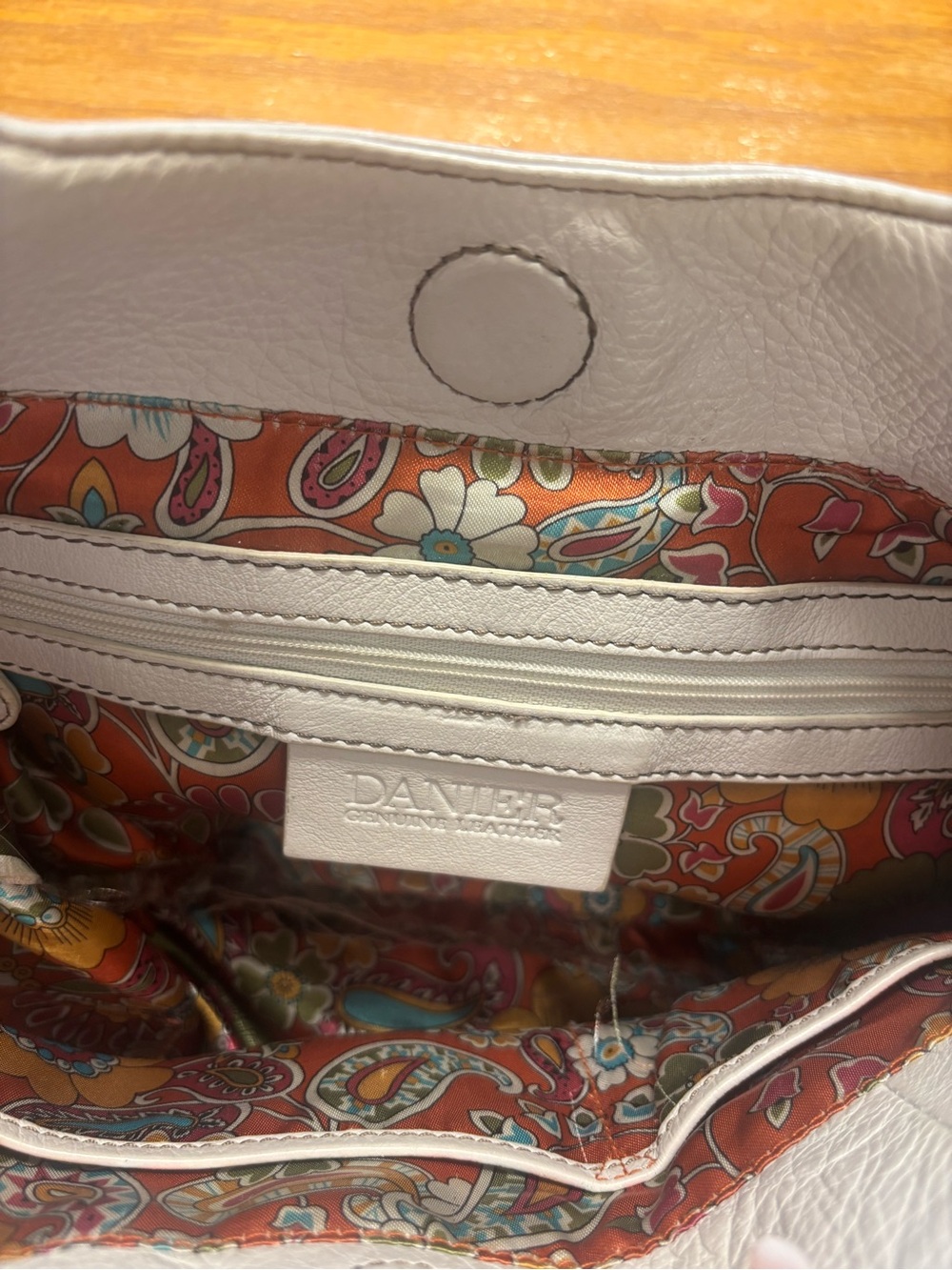 Vintage Danier Classic Women's Leather Shoulder Bag in White